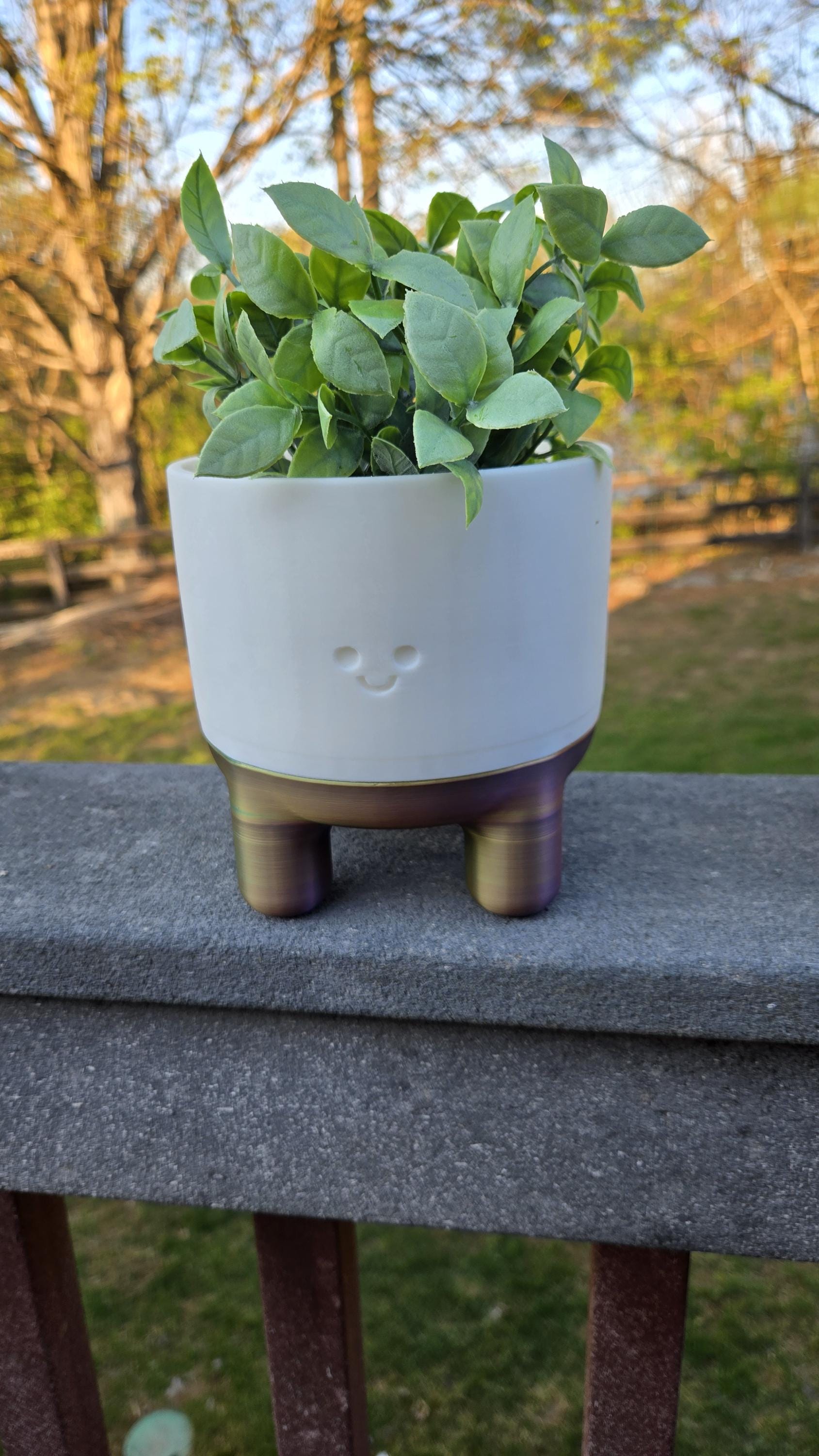 Happy "Melo" Planter with drainage