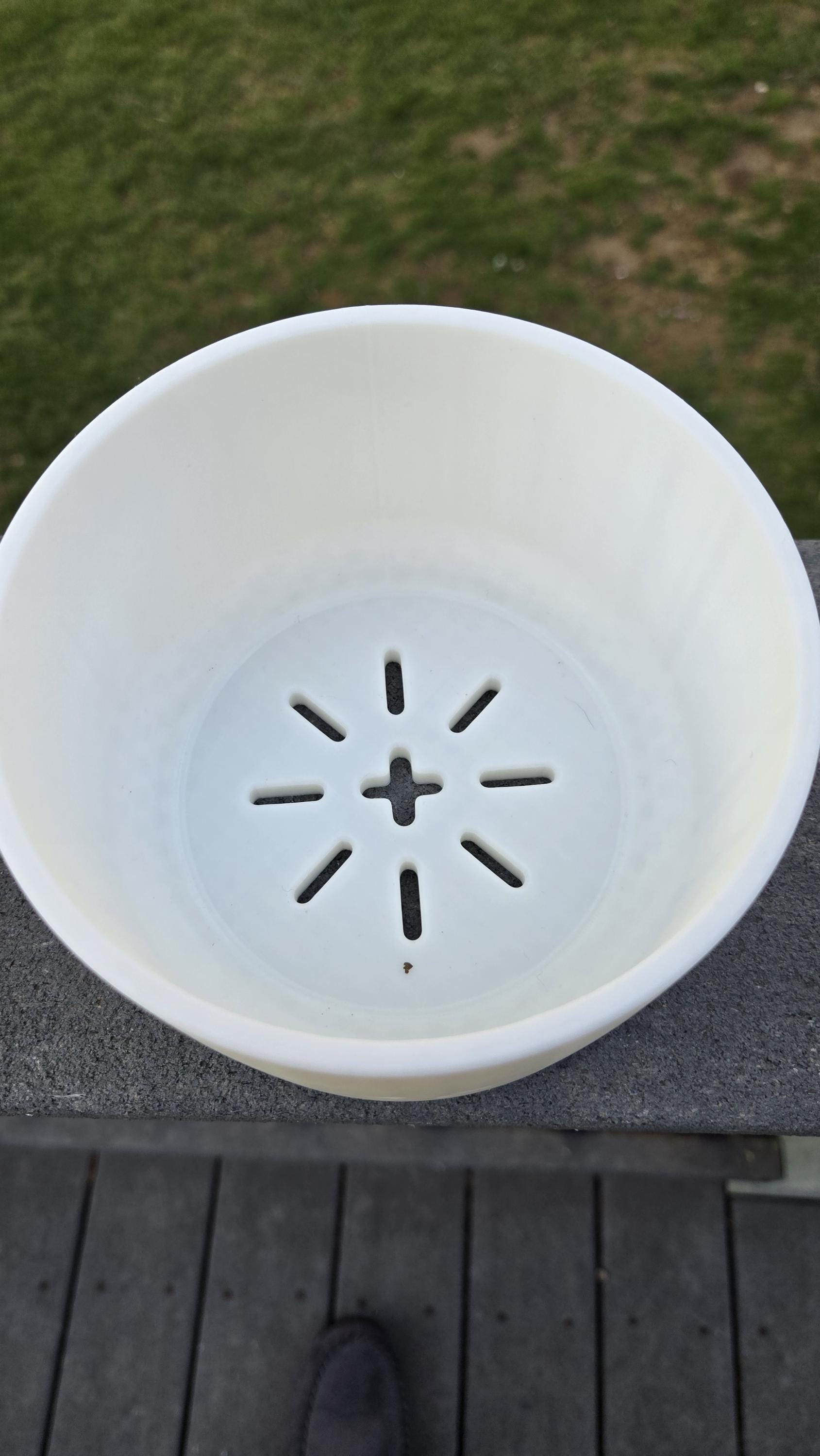 Happy "Melo" Planter with drainage