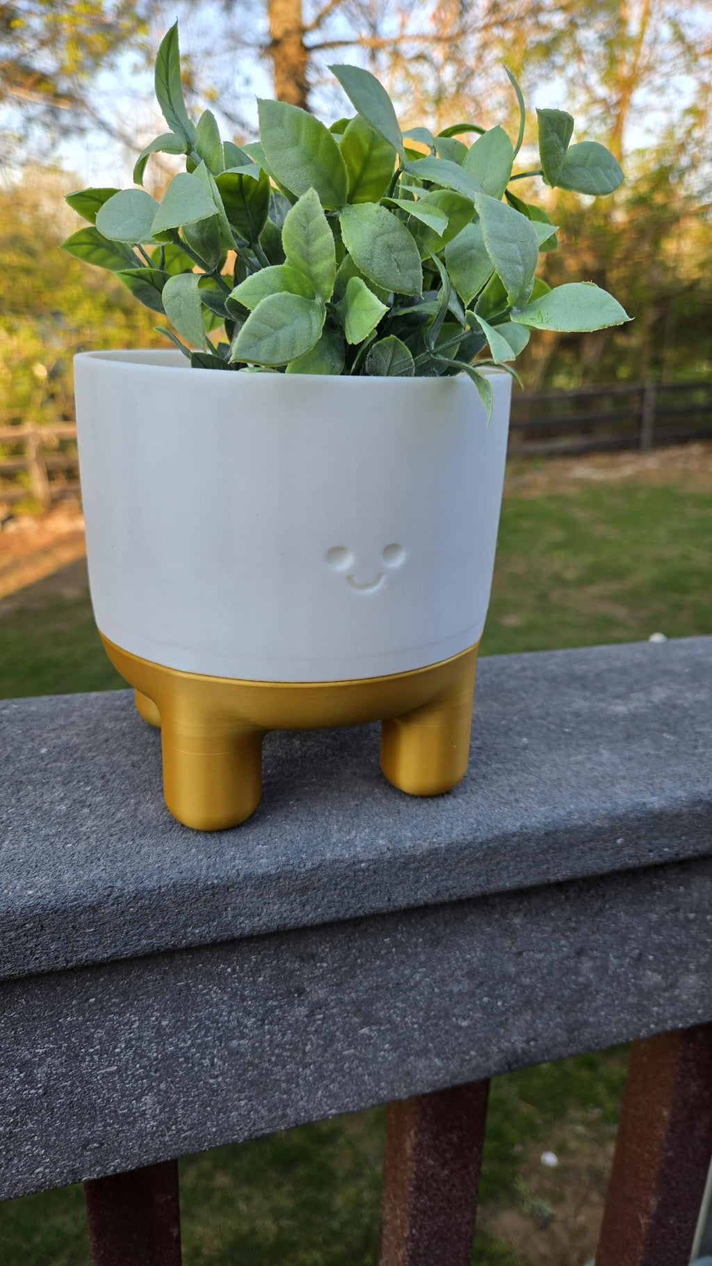 Happy "Melo" Planter with drainage