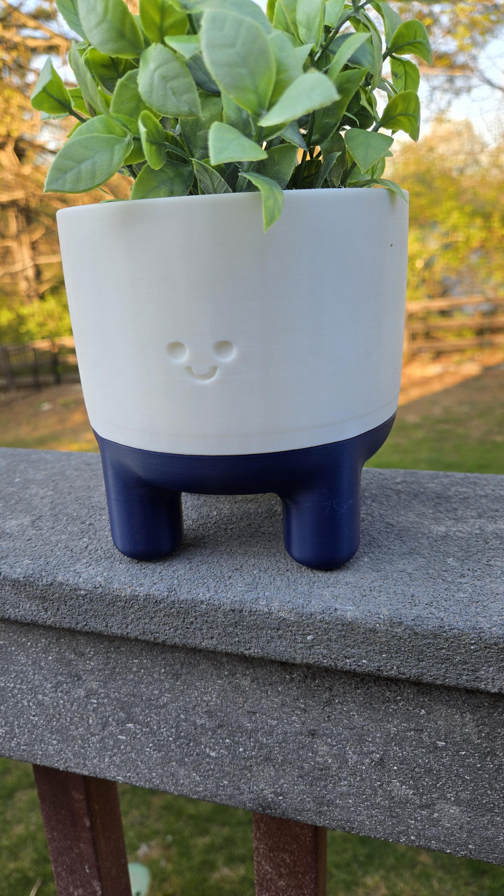 Happy "Melo" Planter with drainage