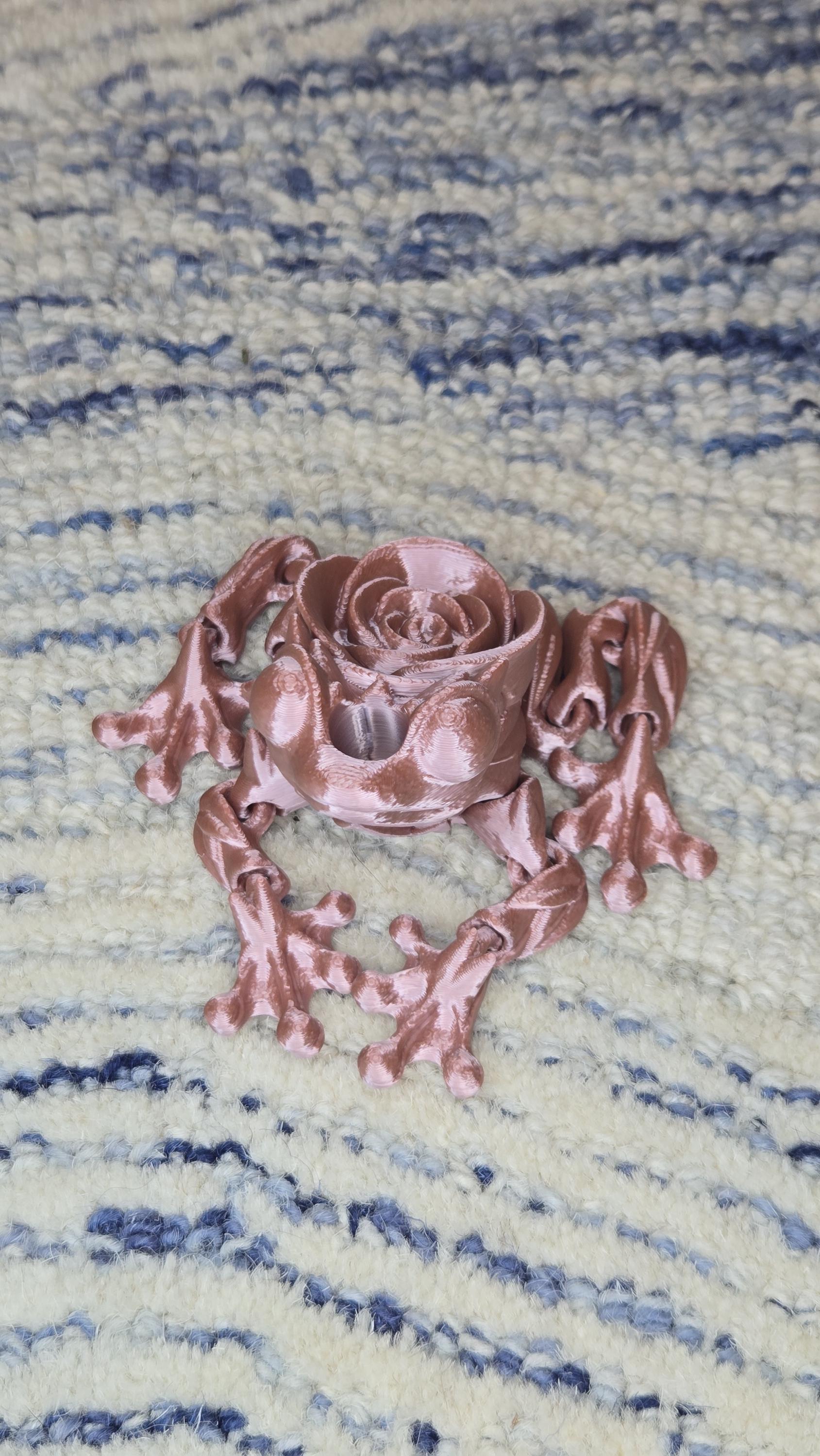 Tumbler straw charm - Rose Frog